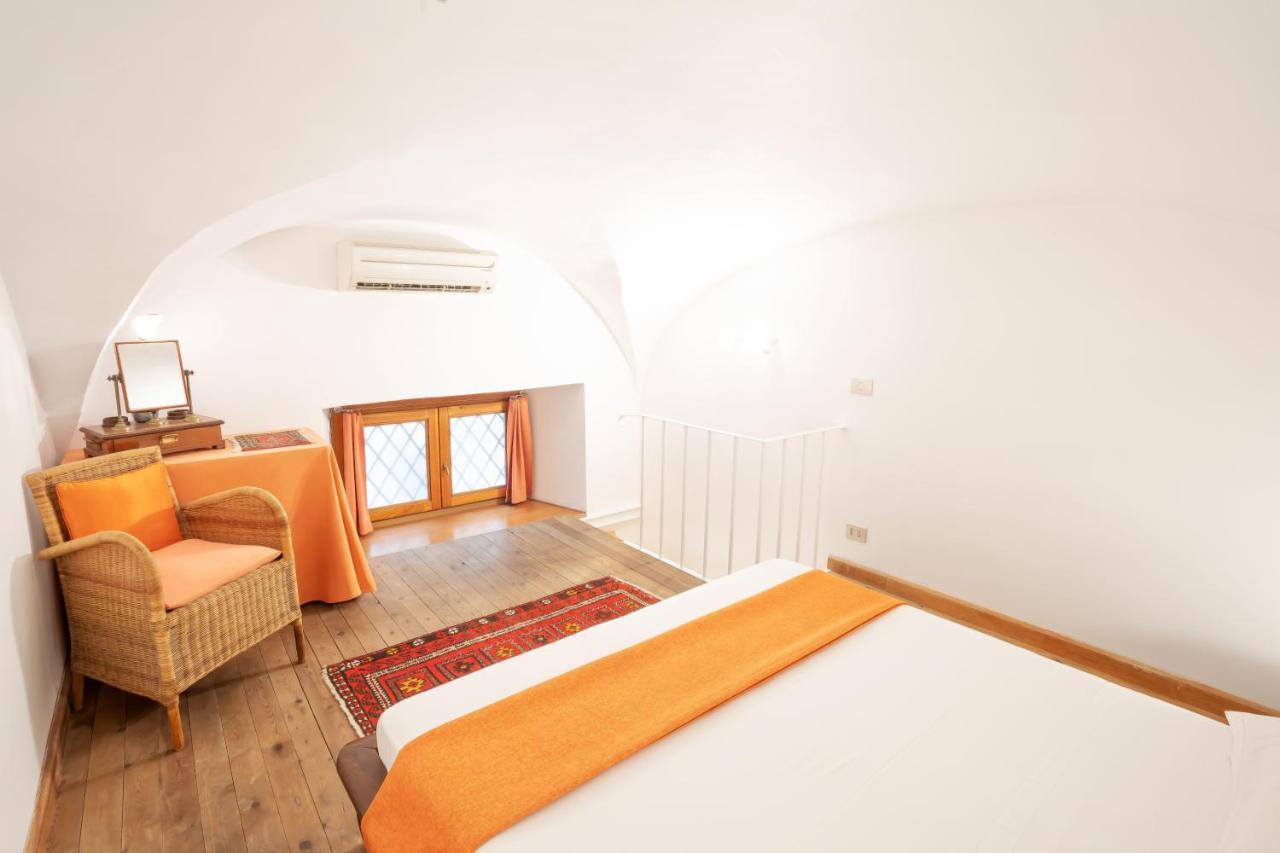 Quiet And Cozy Trastevere Hideaway Rome Exterior photo